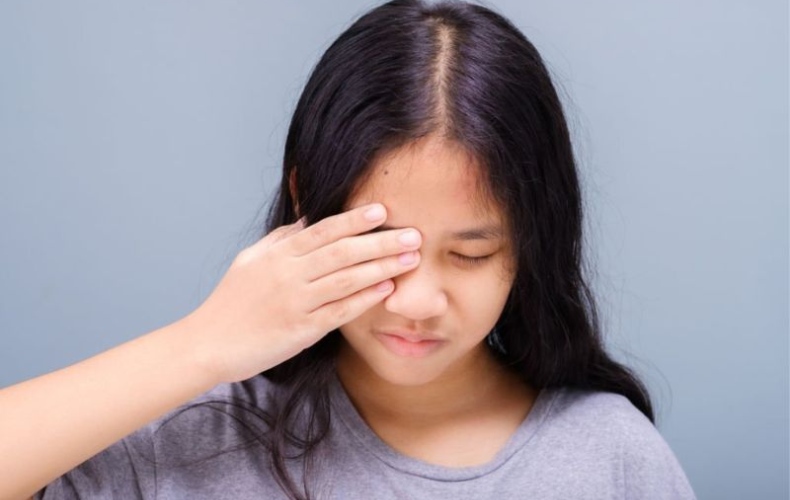 Bị cận không đeo kính có bị nhược thị không?