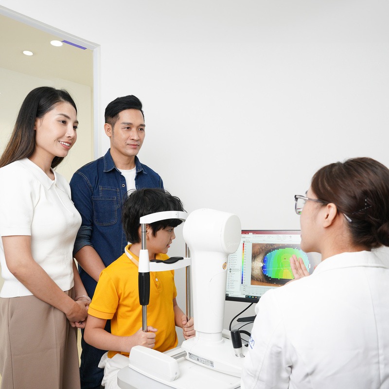 Tầm quan trọng của phát hiện dấu hiệu loạn thị sớm ở trẻ