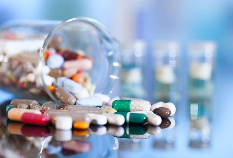 Vai trò của thuốc sau mổ viễn thị