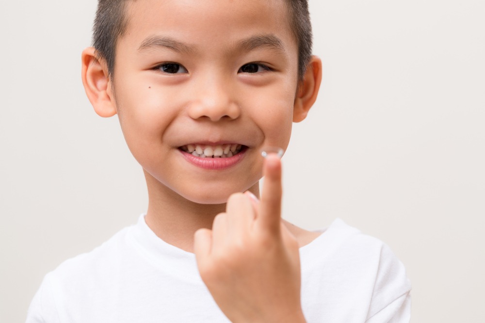 Mấy tuổi dùng được Kính ortho-k?