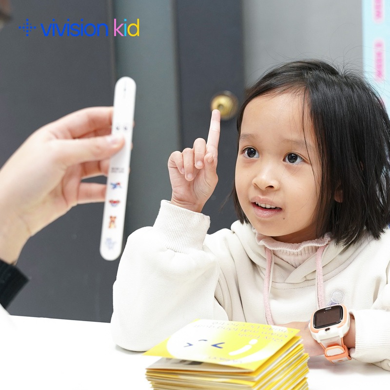 Trẻ cần được thăm khám trước khi điều trị nhược thị